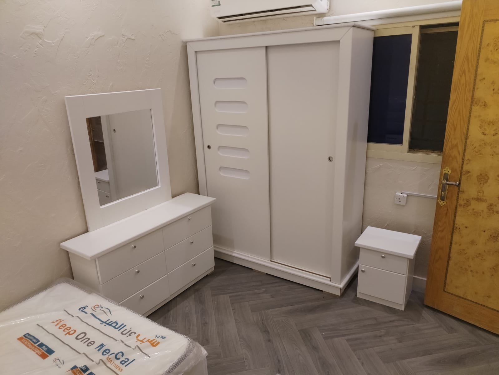 19c9d873-e65c-4751-9dbe-8e43b7ec0b7f_دولاب جاهز وتفصيل.jpeg